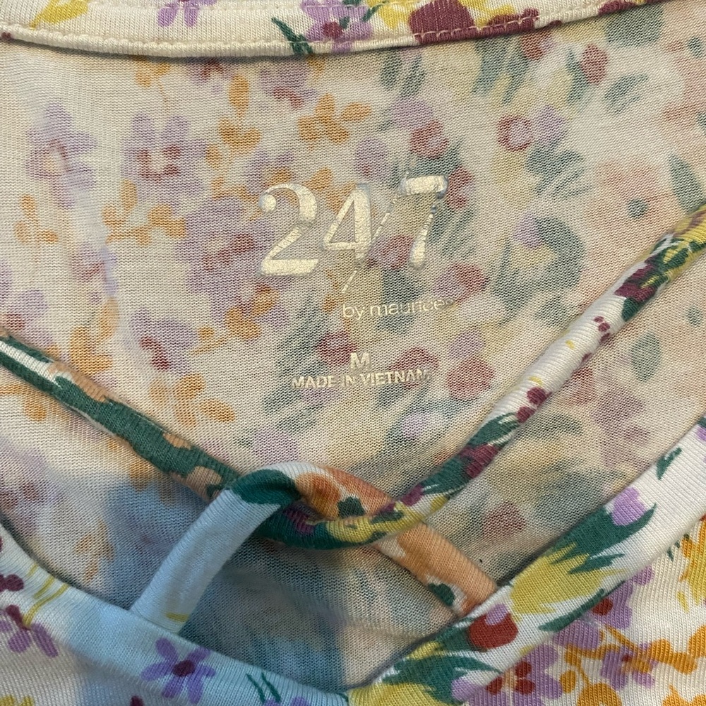 Maurices Multicolor Floral and Striped Short Sleeve Top Size Medium - Picture 2 of 6